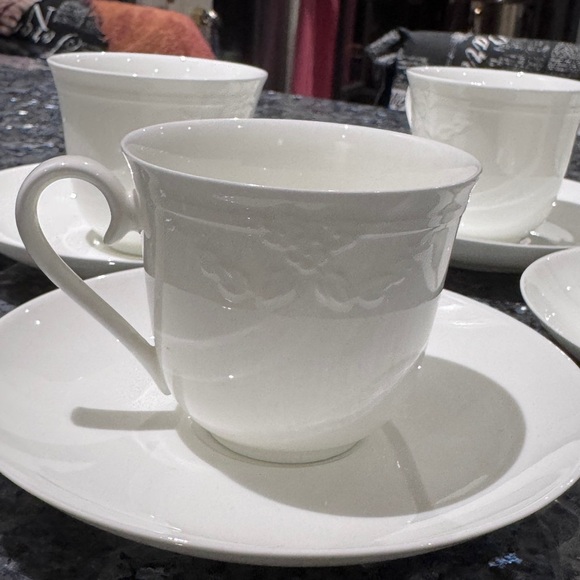 ☕️ Collectible Villeroy & Boch Fiori Weiss Tea Set | 6 Cups + 6 Saucers ☕️ - Picture 9 of 16
